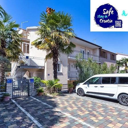 Jure Apartment Porec Exterior photo