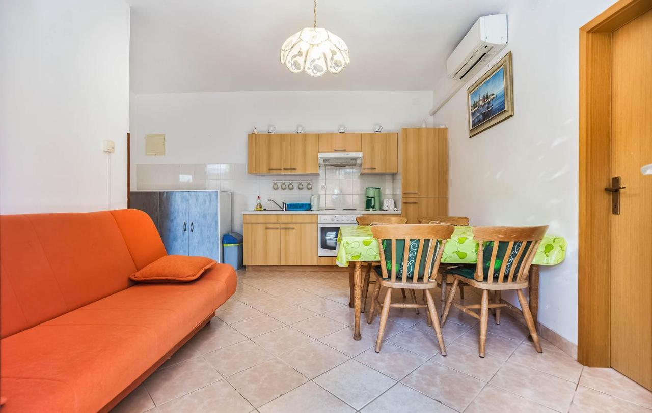 Jure Apartment Porec Exterior photo